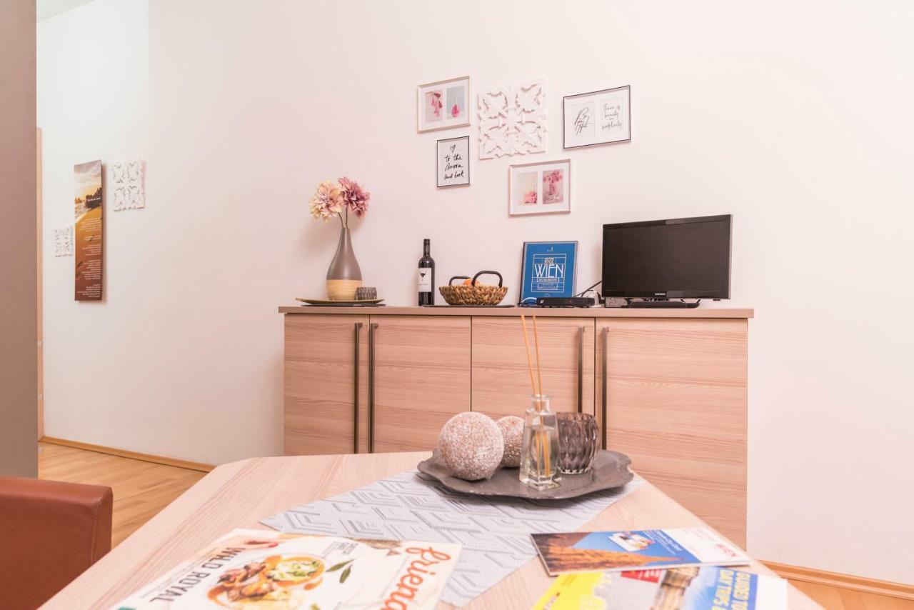 Tiny Hideaway Apartment Vienna Exterior photo